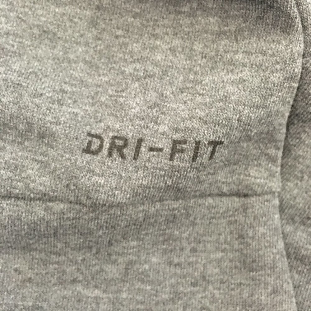 Men's Nike Dri-Fit Hoodie Gray Size Medium New - Picture 6 of 6